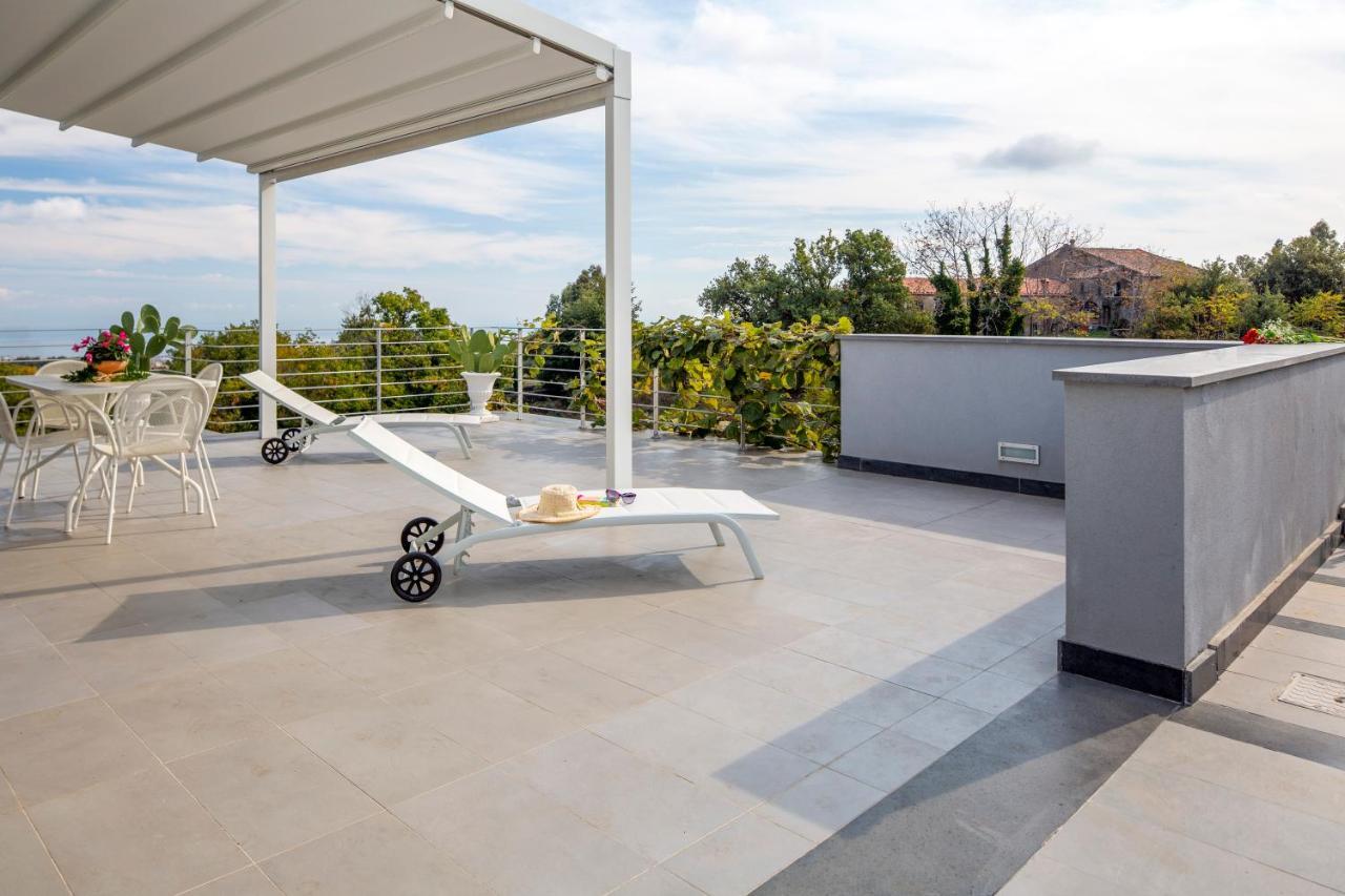 Design Villa In Piedimonte Etneo Exterior foto